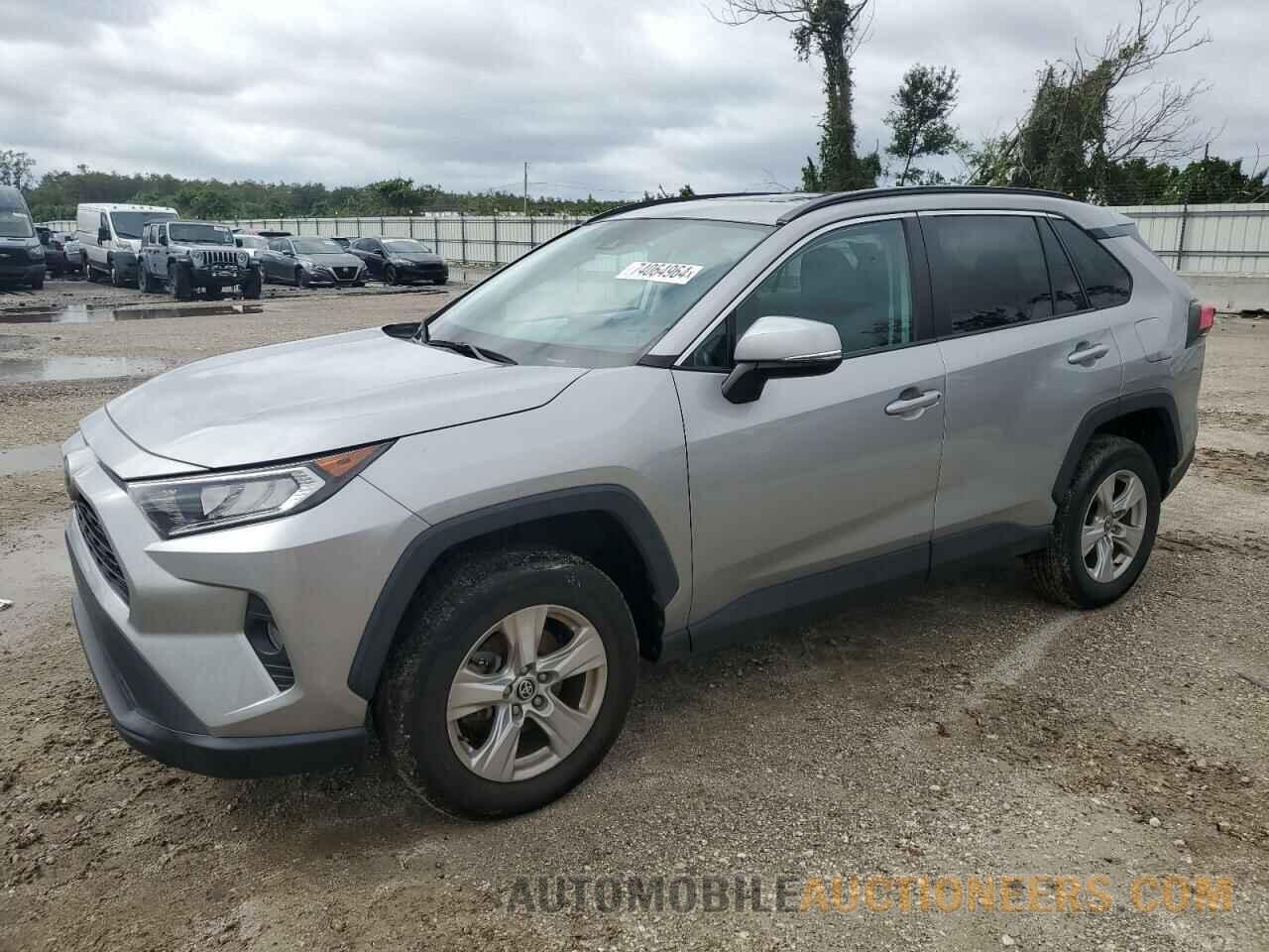 2T3W1RFV2MC114678 TOYOTA RAV4 2021