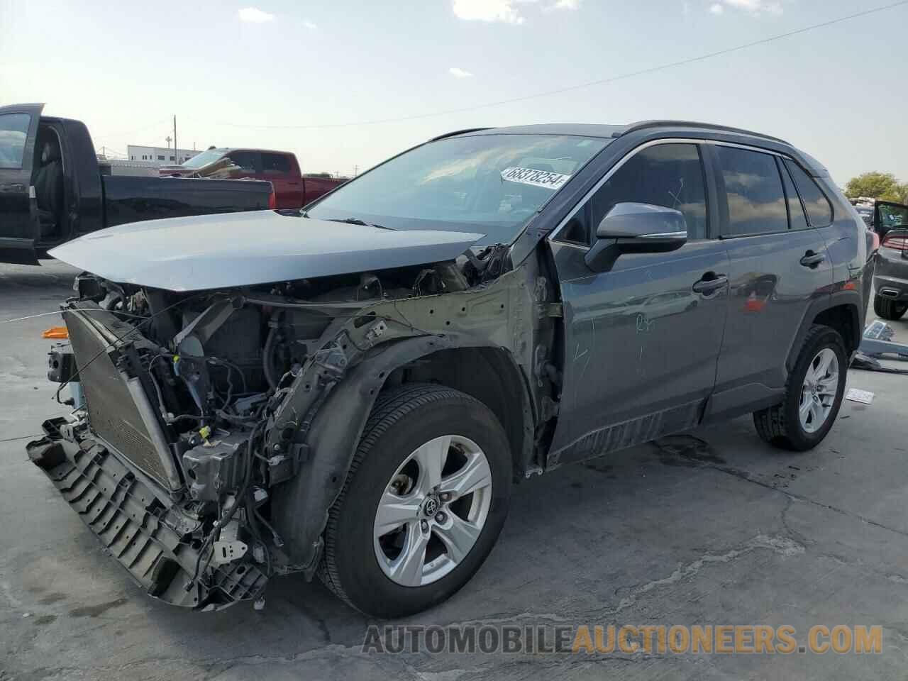 2T3W1RFV2MC118889 TOYOTA RAV4 2021