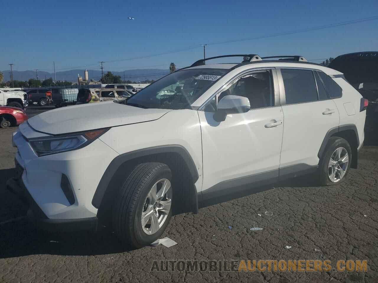 2T3W1RFV2MC121517 TOYOTA RAV4 2021