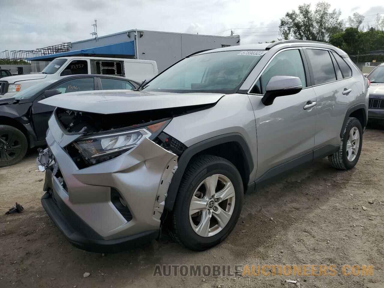 2T3W1RFV2MC135563 TOYOTA RAV4 2021