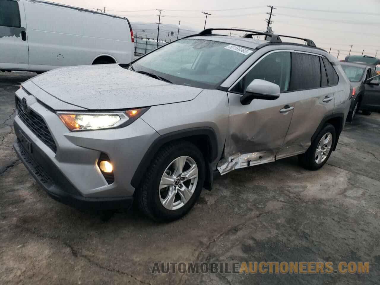 2T3W1RFV2MC142920 TOYOTA RAV4 2021