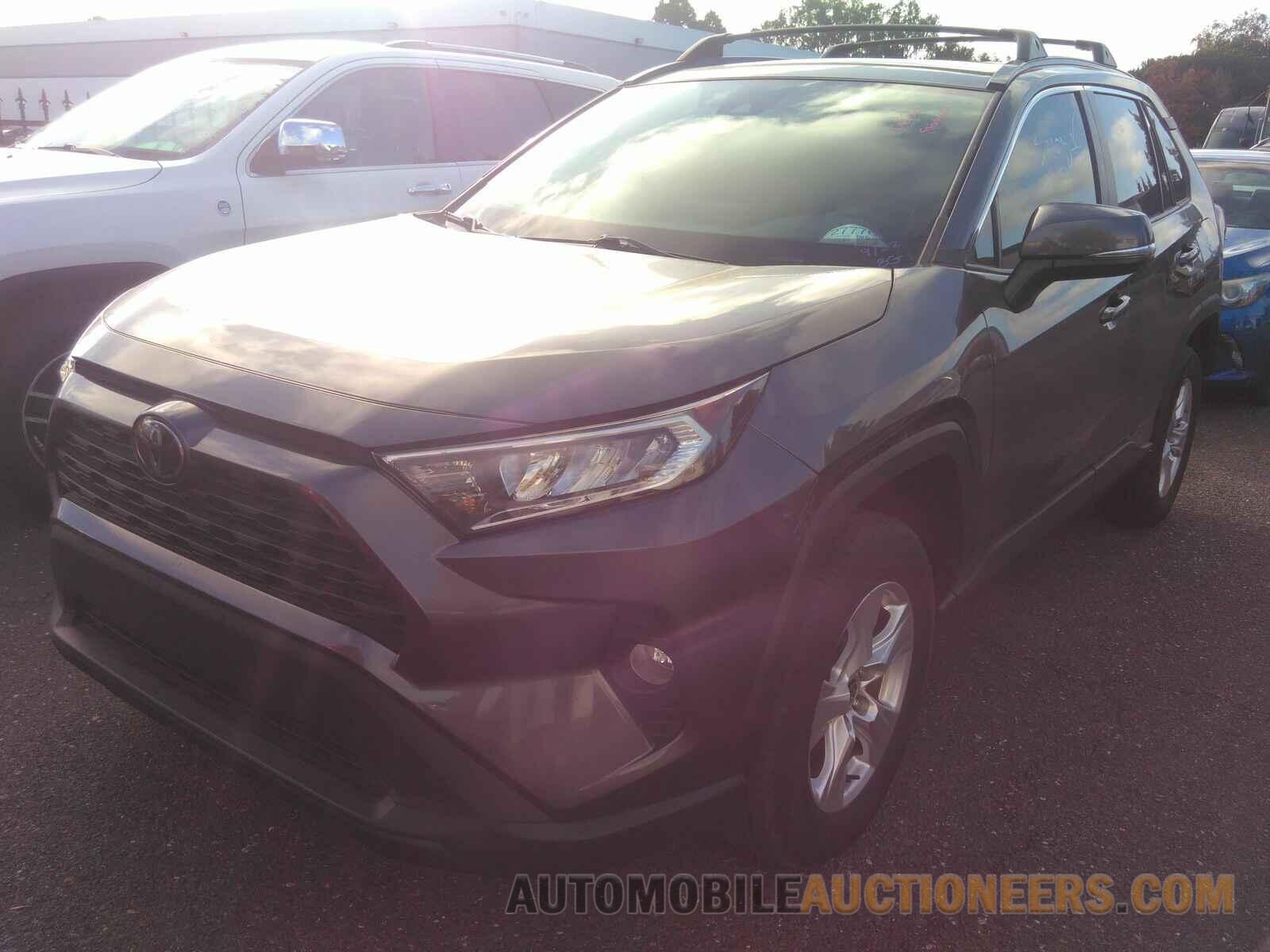 2T3W1RFV2MC147843 Toyota RAV4 2021