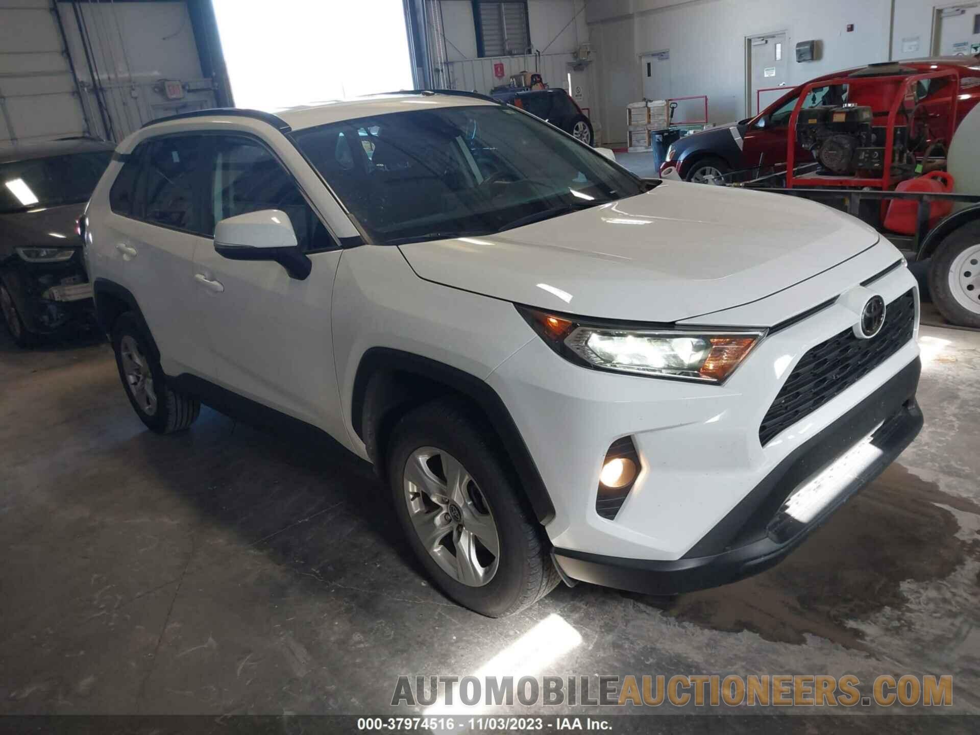 2T3W1RFV2MC147924 TOYOTA RAV4 2021