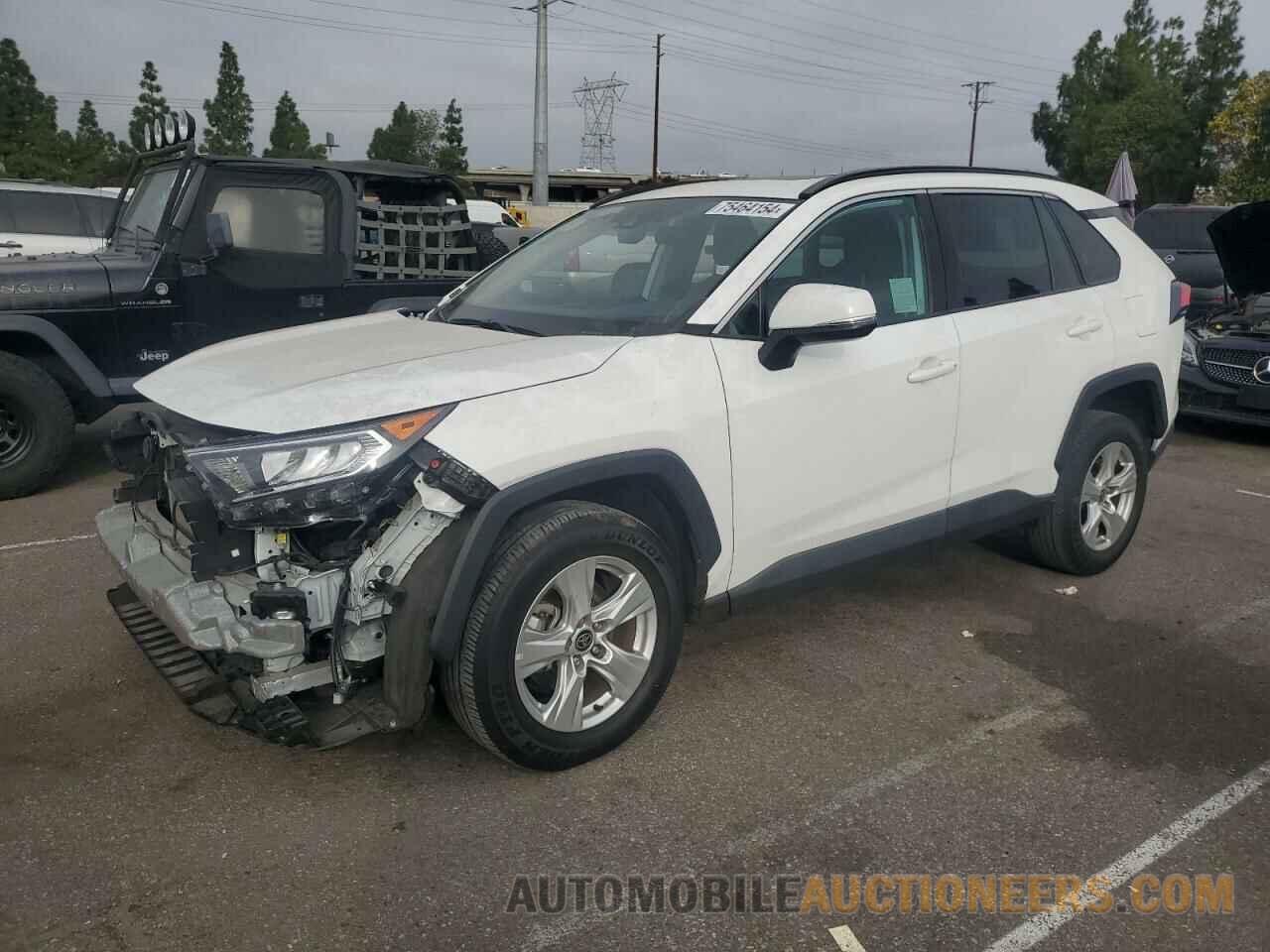 2T3W1RFV2MC170572 TOYOTA RAV4 2021