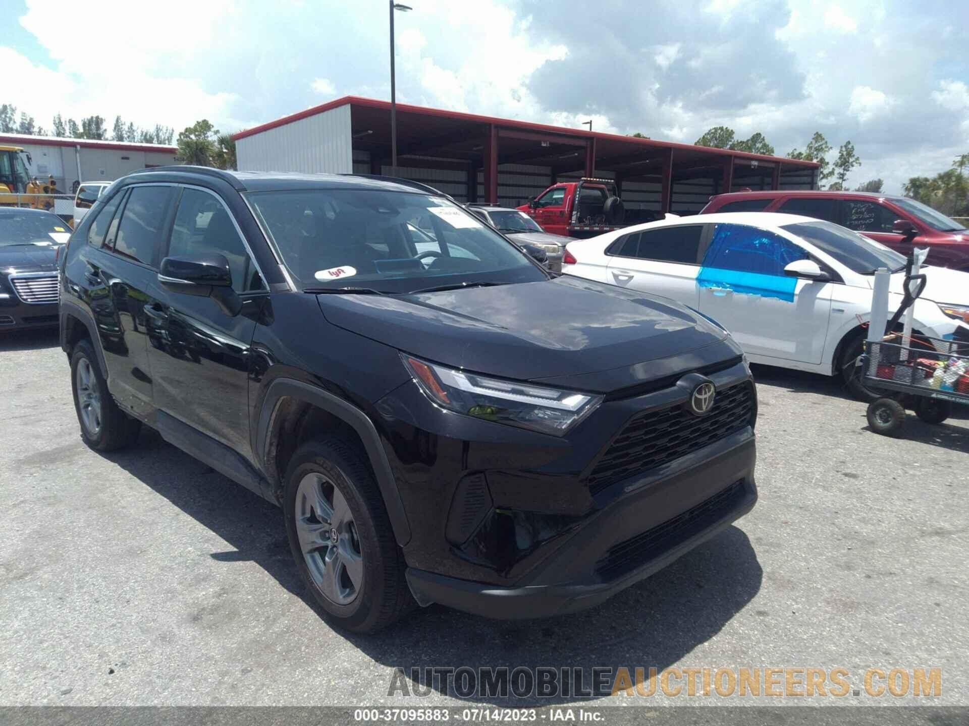 2T3W1RFV2NC181816 TOYOTA RAV4 2022