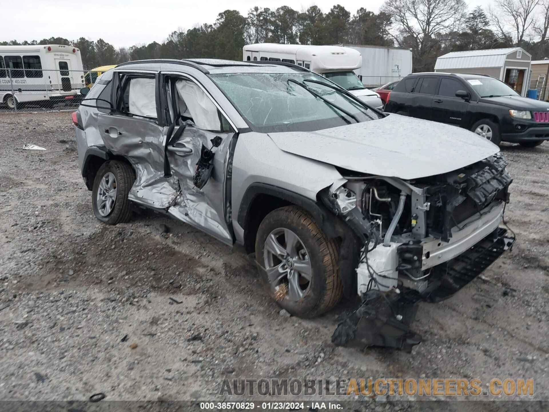 2T3W1RFV2NC183131 TOYOTA RAV4 2022