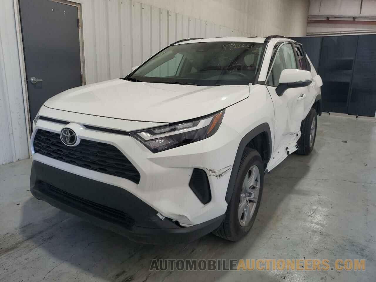 2T3W1RFV2RC271845 TOYOTA RAV4 2024