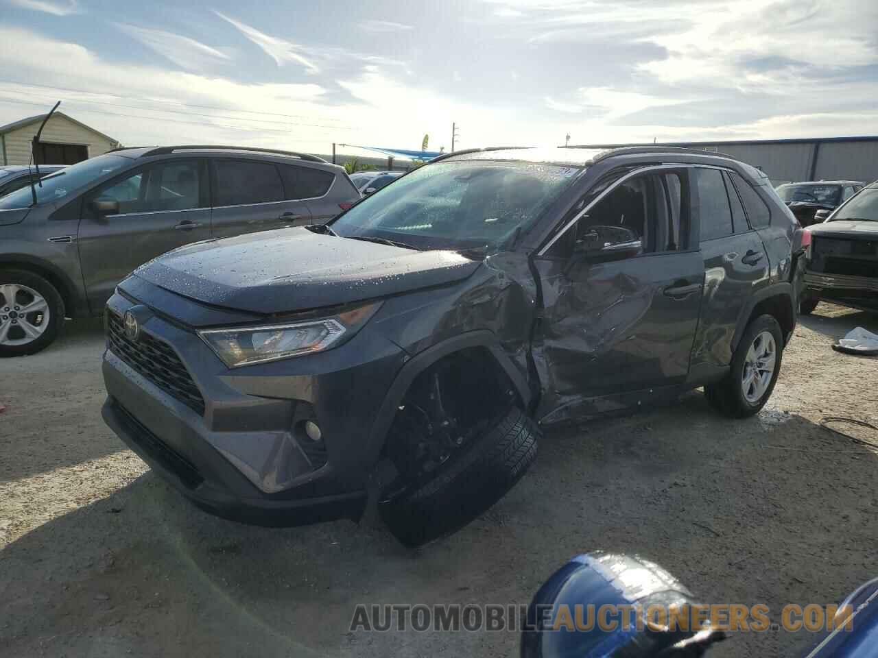 2T3W1RFV3KW027724 TOYOTA RAV4 2019