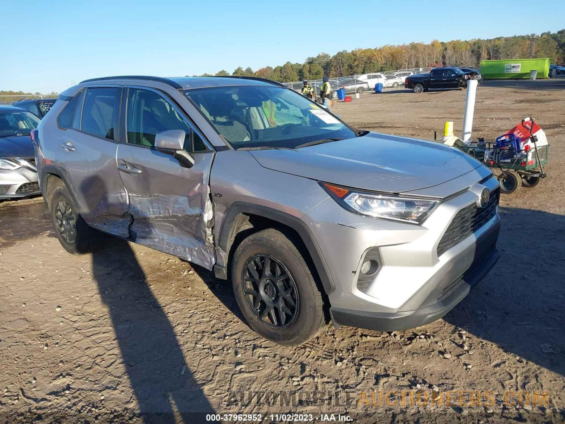 2T3W1RFV3KW049464 TOYOTA RAV4 2019