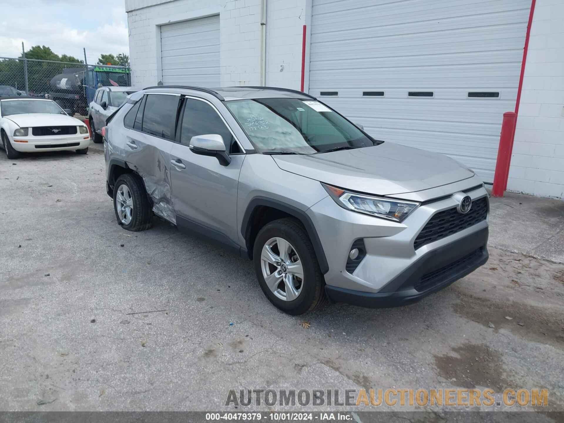 2T3W1RFV3LC035700 TOYOTA RAV4 2020