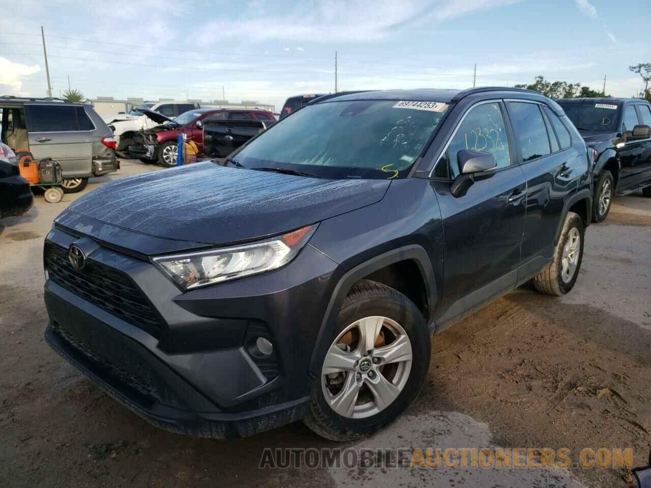 2T3W1RFV3MC087183 TOYOTA RAV4 2021