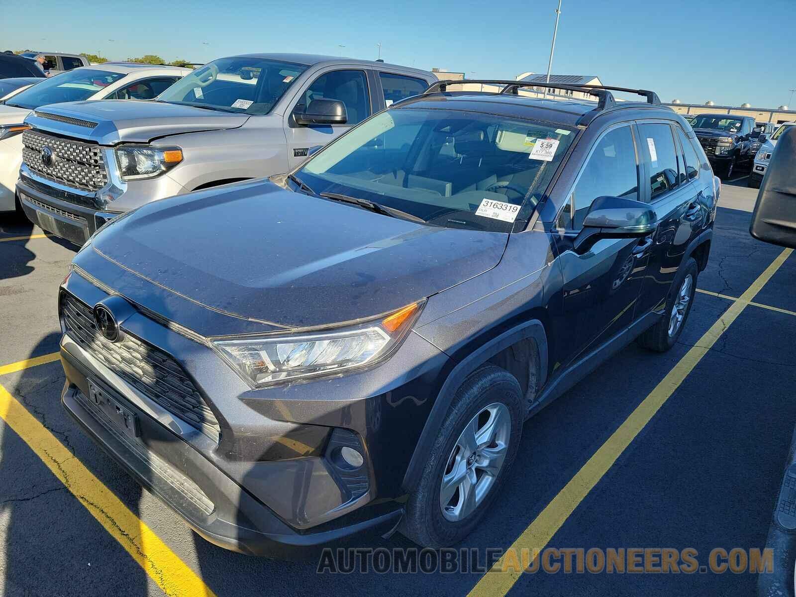 2T3W1RFV3MC092349 Toyota RAV4 2021