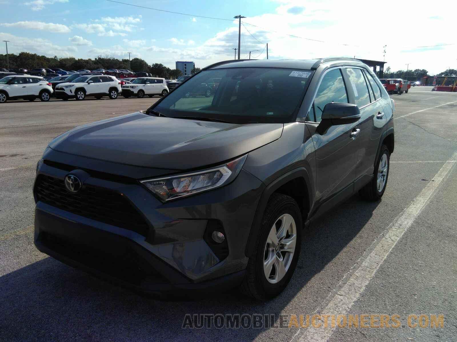 2T3W1RFV3MC137290 Toyota RAV4 2021