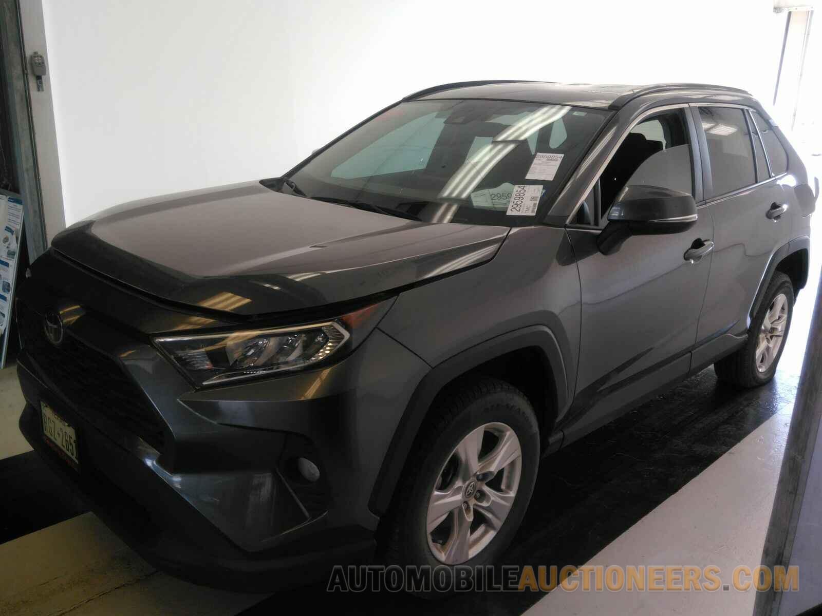 2T3W1RFV3MC163727 Toyota RAV4 2021