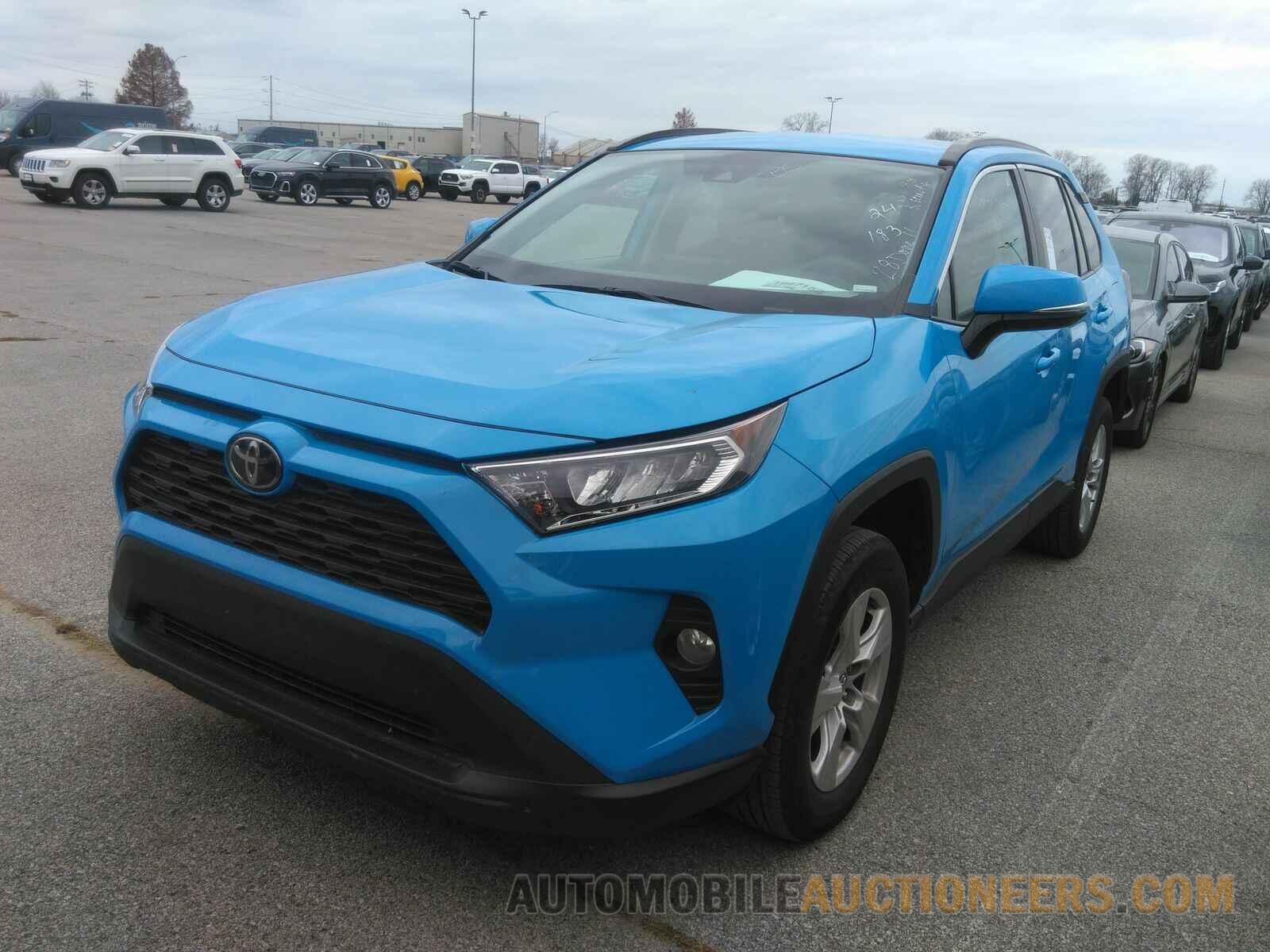 2T3W1RFV3MW117183 Toyota RAV4 2021