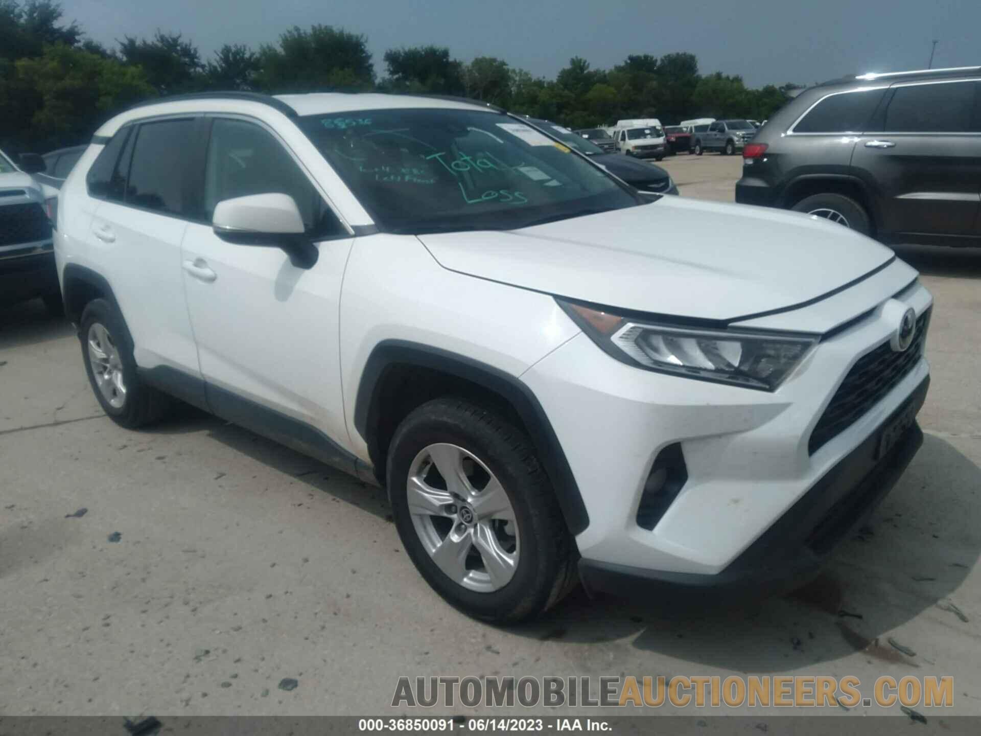 2T3W1RFV3MW127082 TOYOTA RAV4 2021