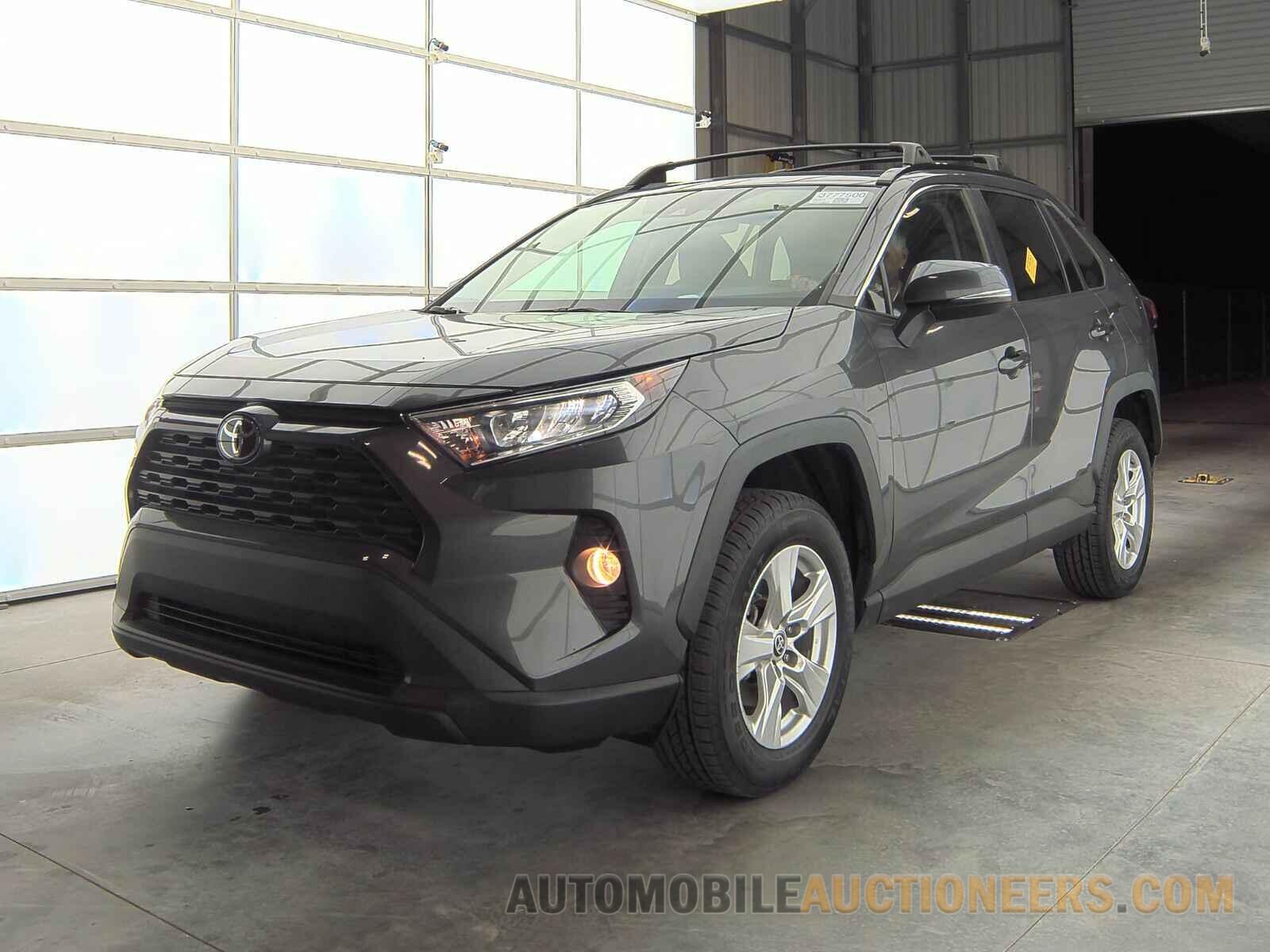 2T3W1RFV3MW175665 Toyota RAV4 2021