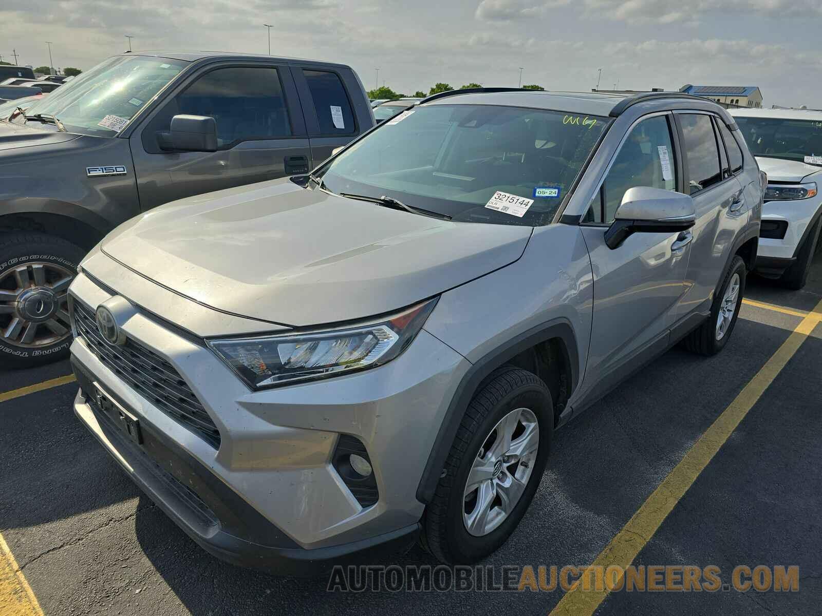 2T3W1RFV4KW004002 Toyota RAV4 2019