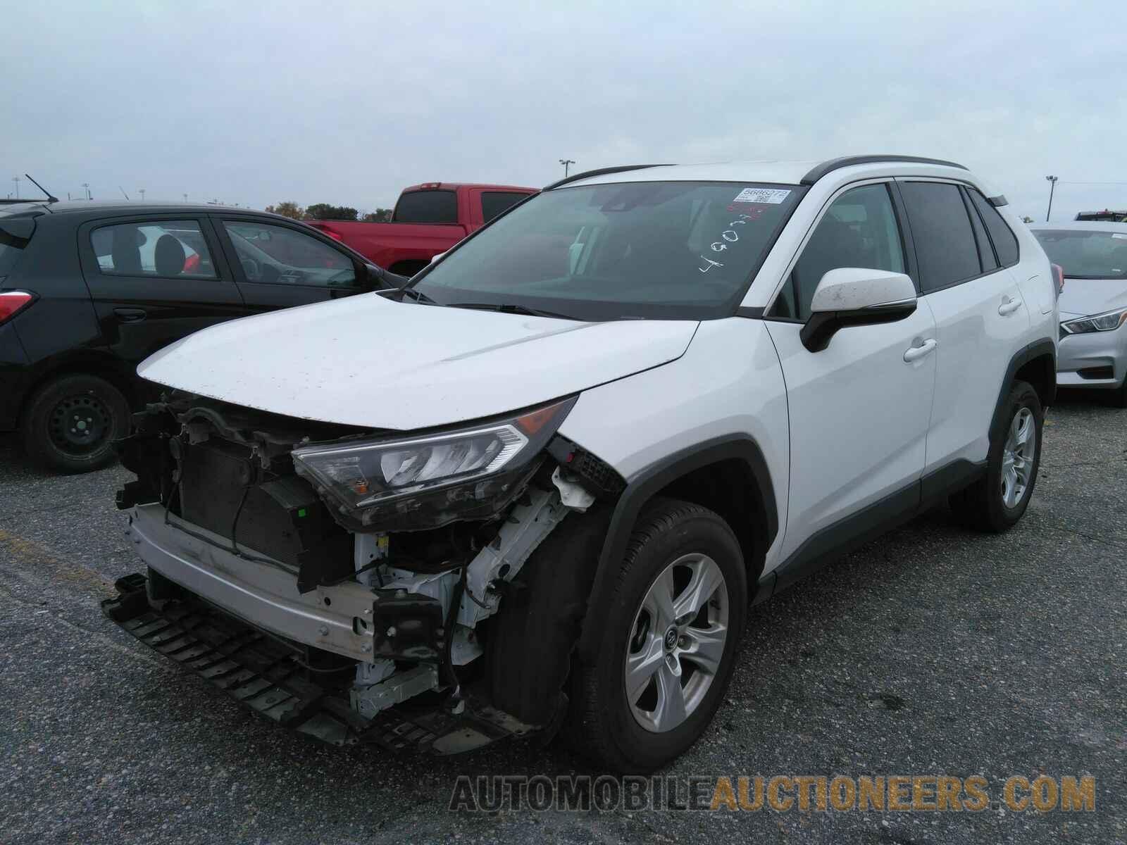 2T3W1RFV4MC097785 Toyota RAV4 2021