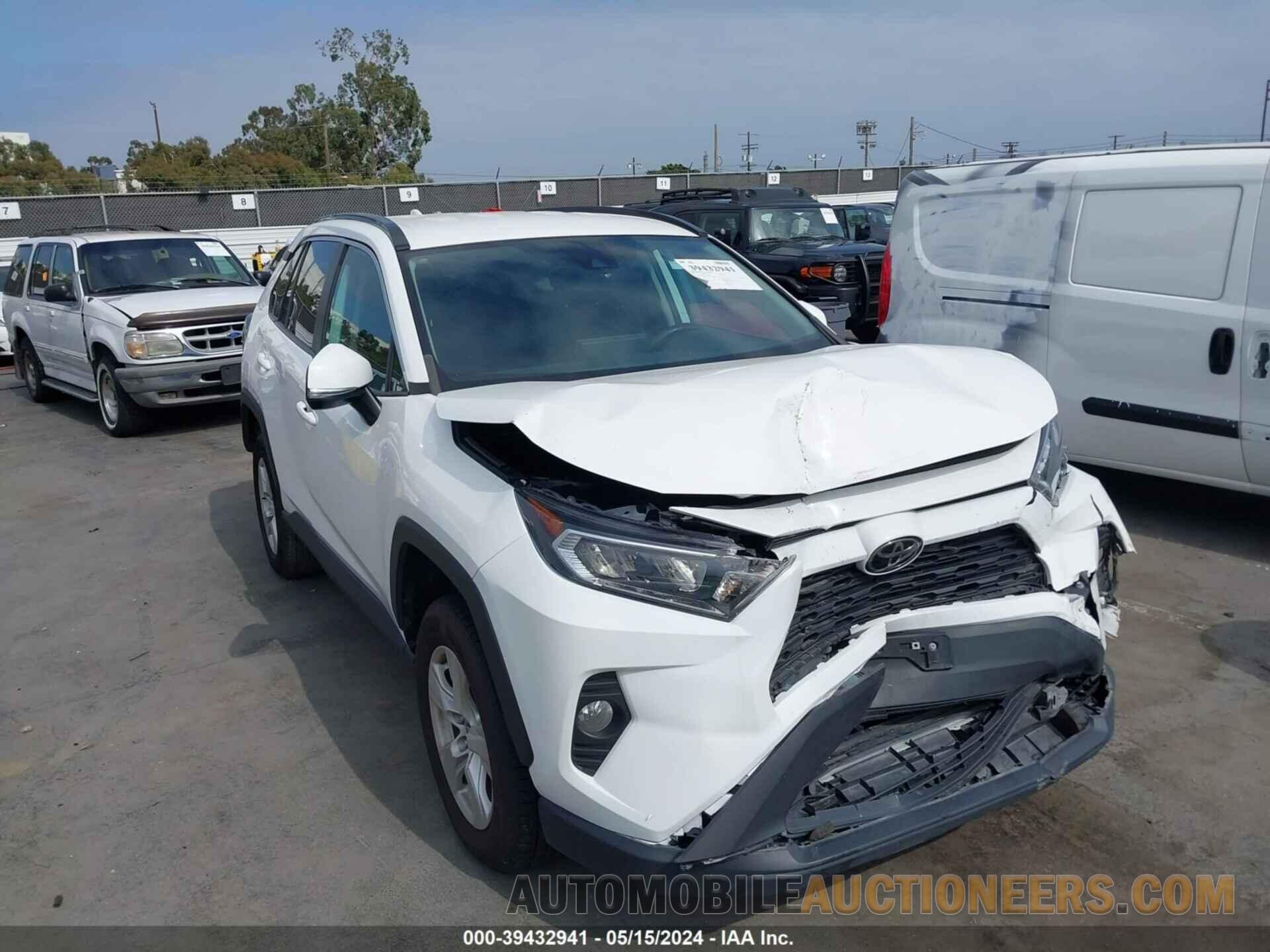 2T3W1RFV4MW159068 TOYOTA RAV4 2021