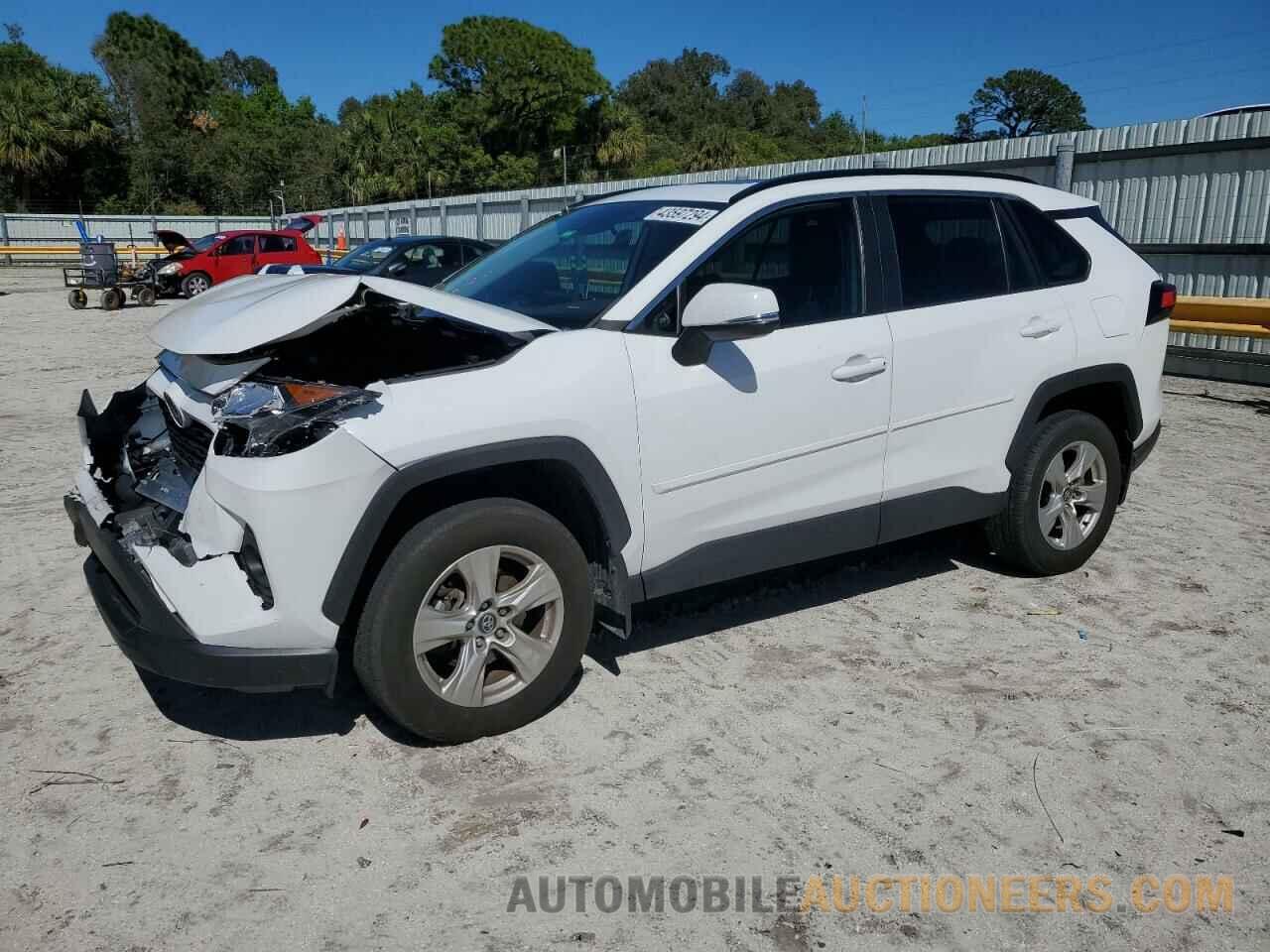 2T3W1RFV5MC106137 TOYOTA RAV4 2021