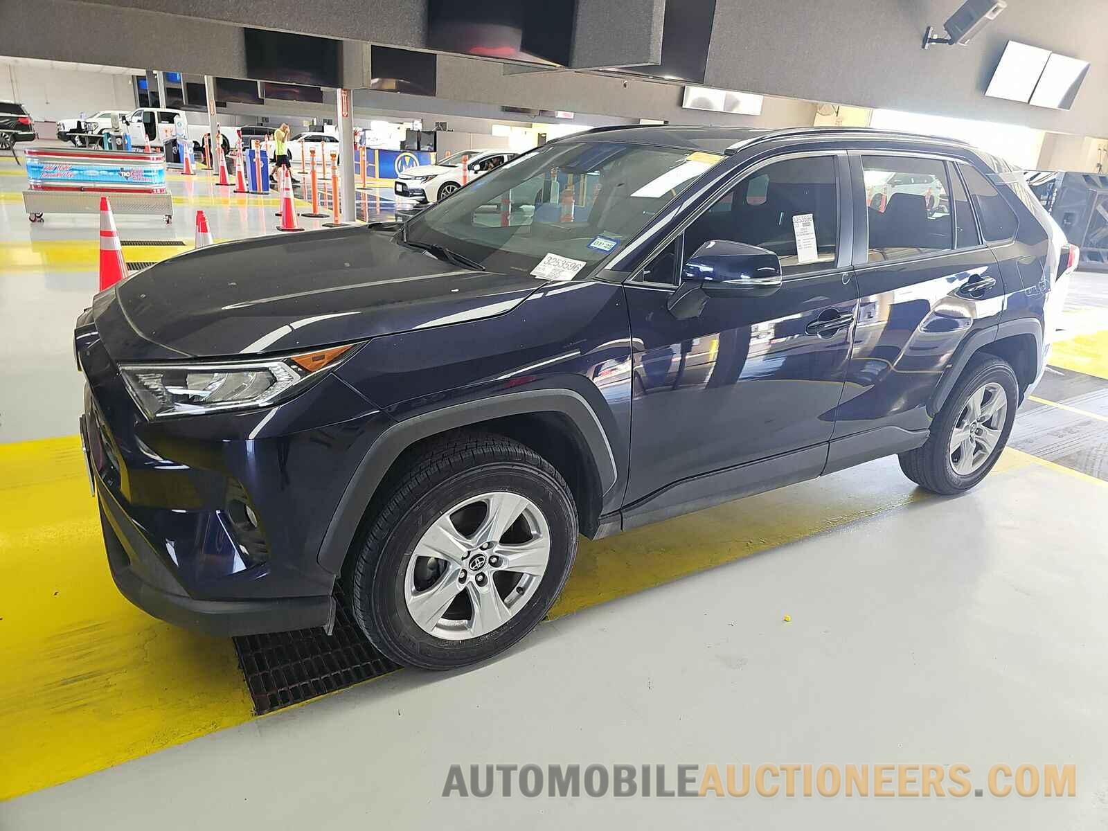 2T3W1RFV6MW121454 Toyota RAV4 2021