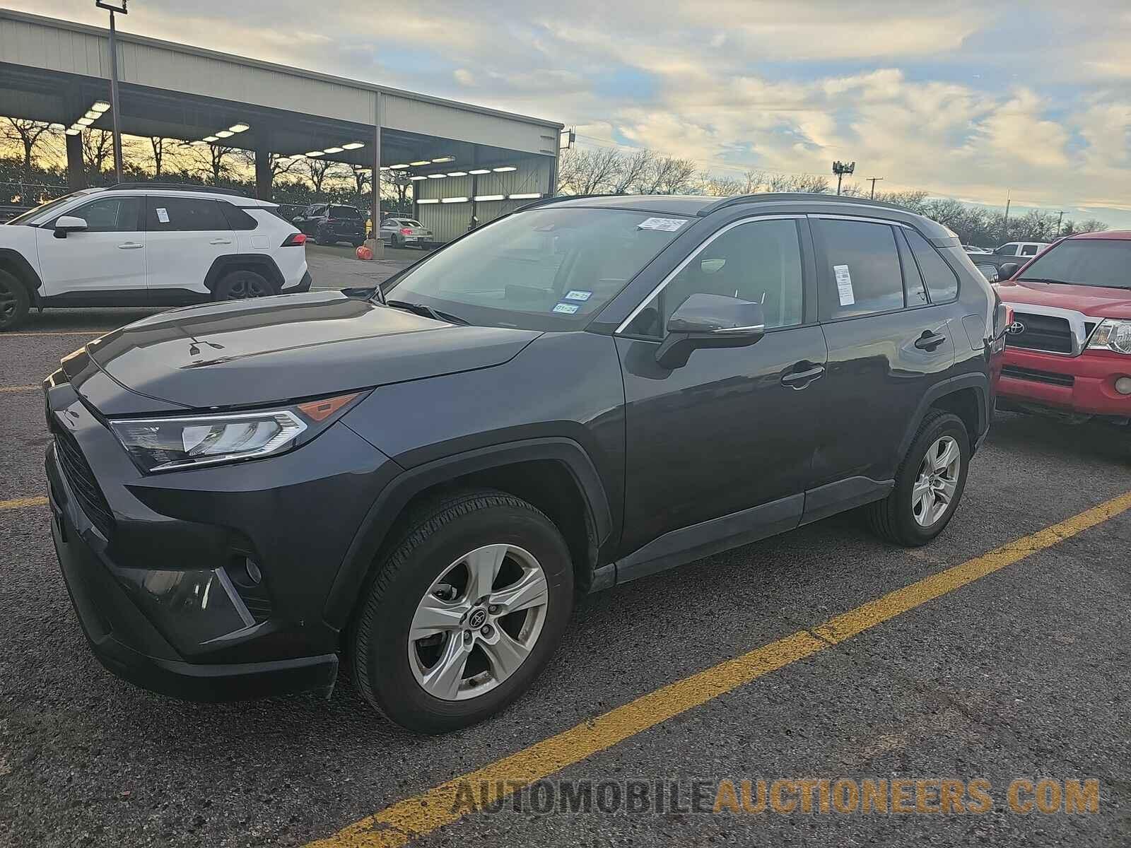 2T3W1RFV7MW127988 Toyota RAV4 2021