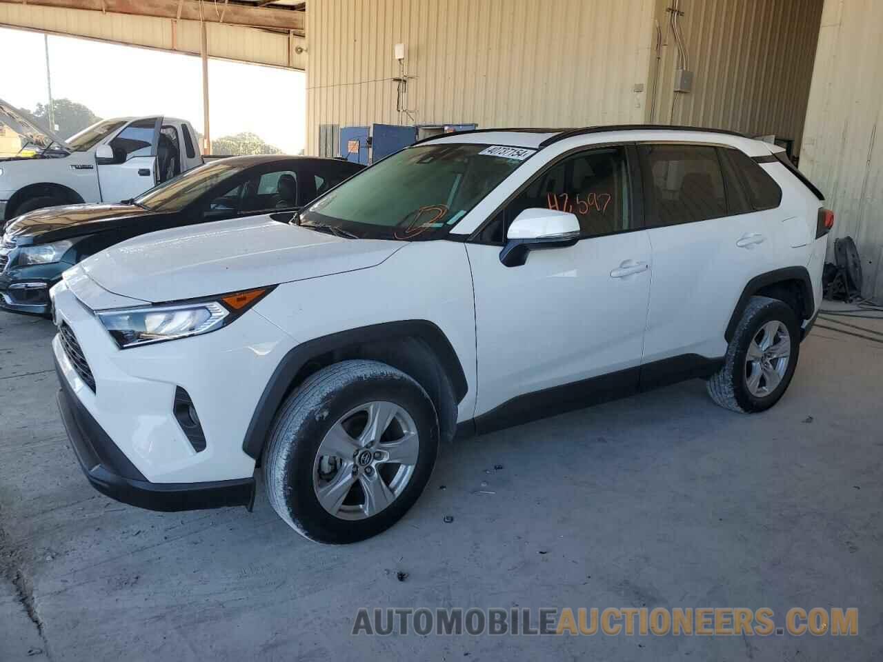 2T3W1RFV8LC072239 TOYOTA RAV4 2020