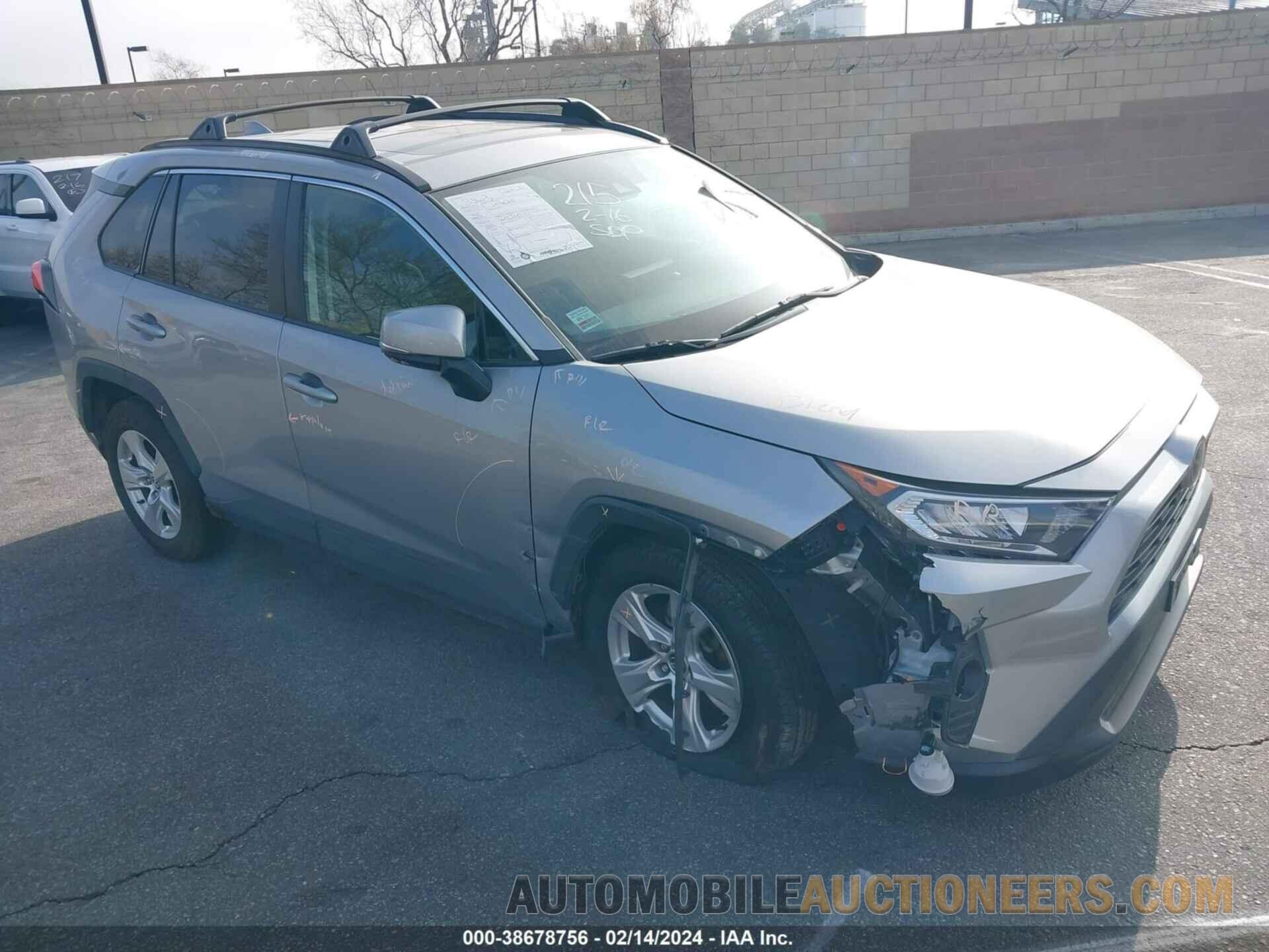 2T3W1RFV9LW072717 TOYOTA RAV4 2020