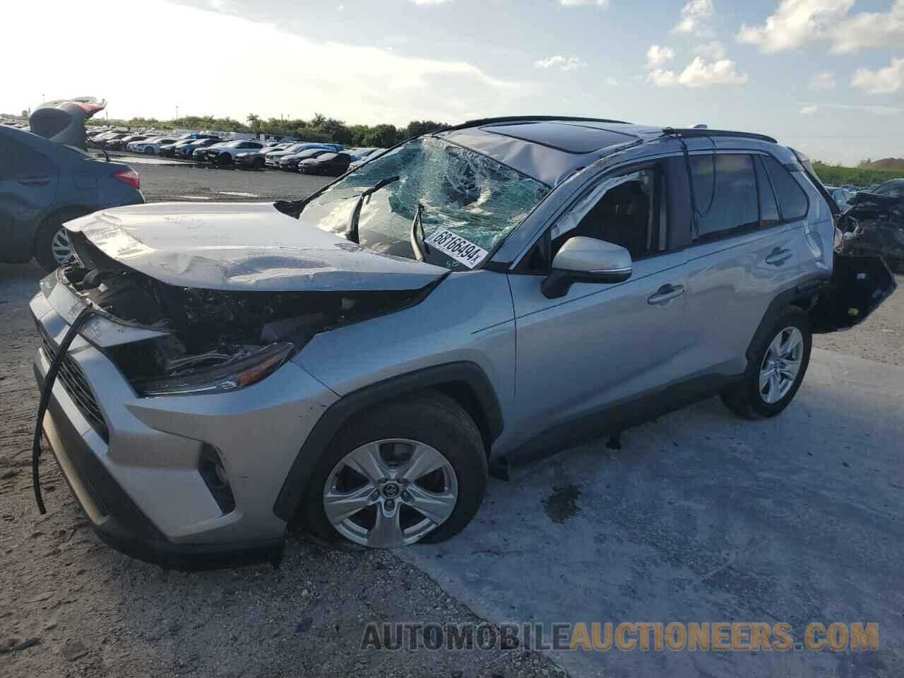 2T3W1RFV9MC105802 TOYOTA RAV4 2021