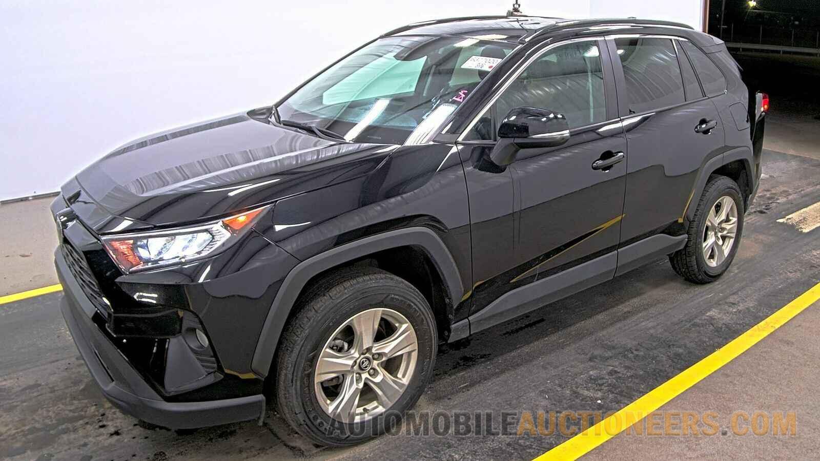 2T3W1RFVXMC097404 Toyota RAV4 2021