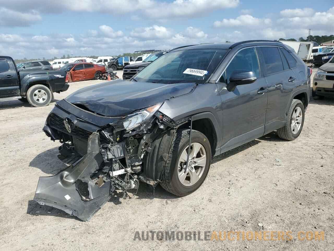 2T3W1RFVXMW145465 TOYOTA RAV4 2021