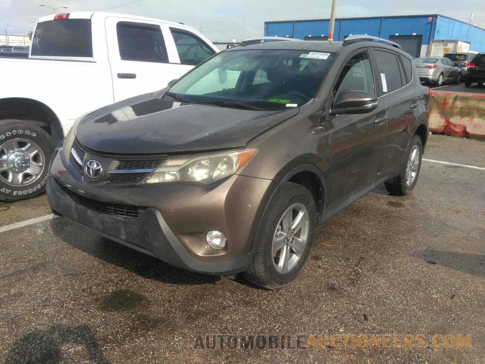 2T3WFREV0FW151104 Toyota RAV4 2015