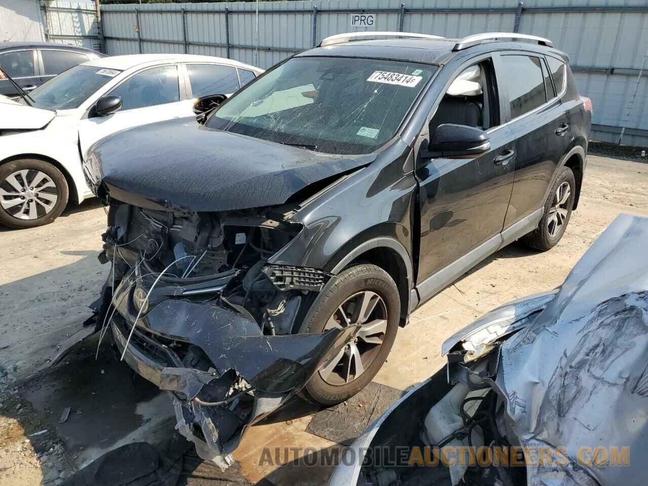 2T3WFREV0HW348437 TOYOTA RAV4 2017