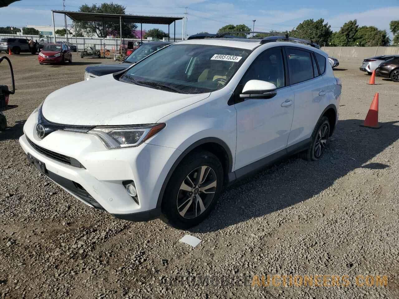 2T3WFREV0HW376027 TOYOTA RAV4 2017