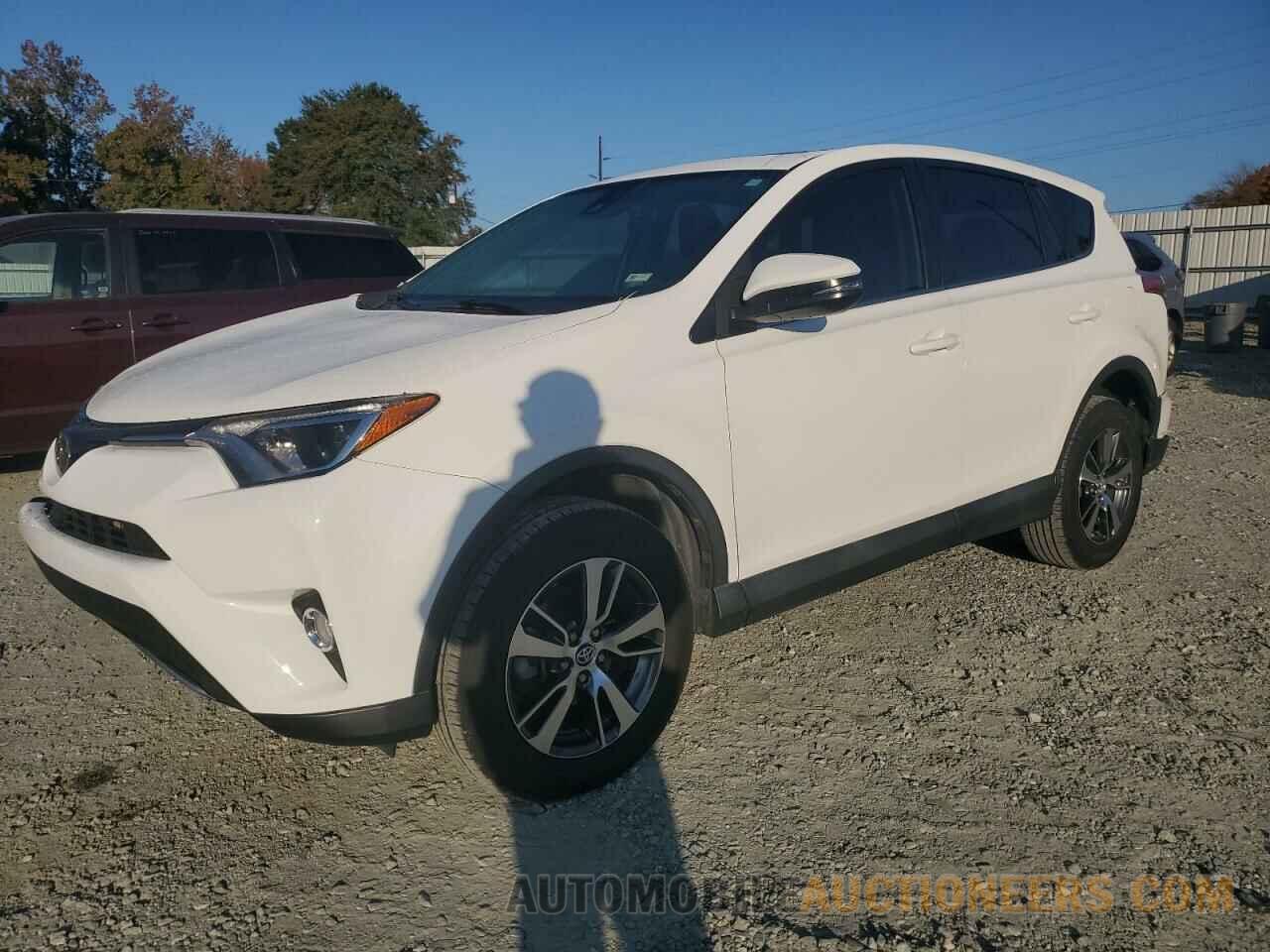 2T3WFREV0JW413406 TOYOTA RAV4 2018