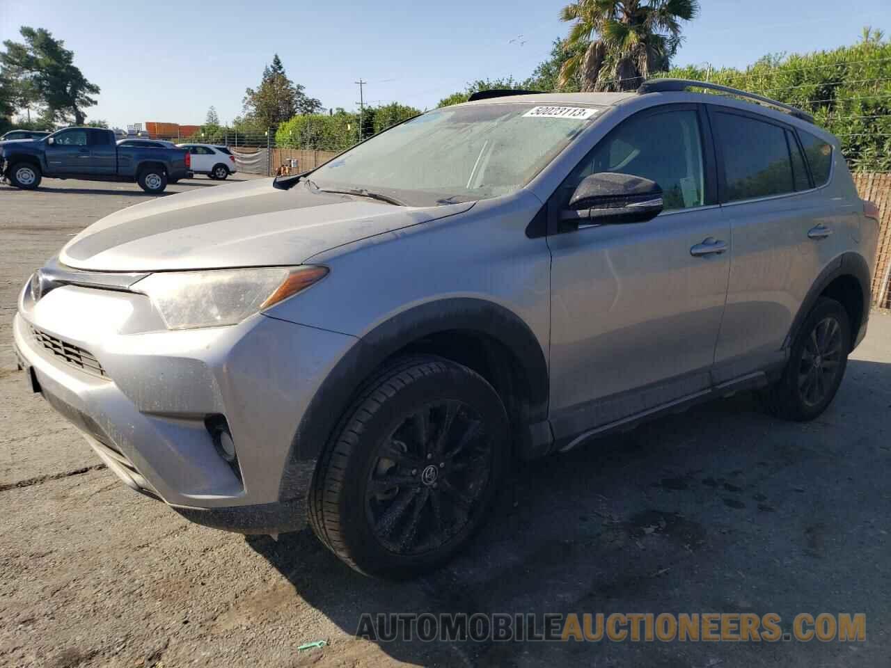 2T3WFREV0JW429394 TOYOTA RAV4 2018