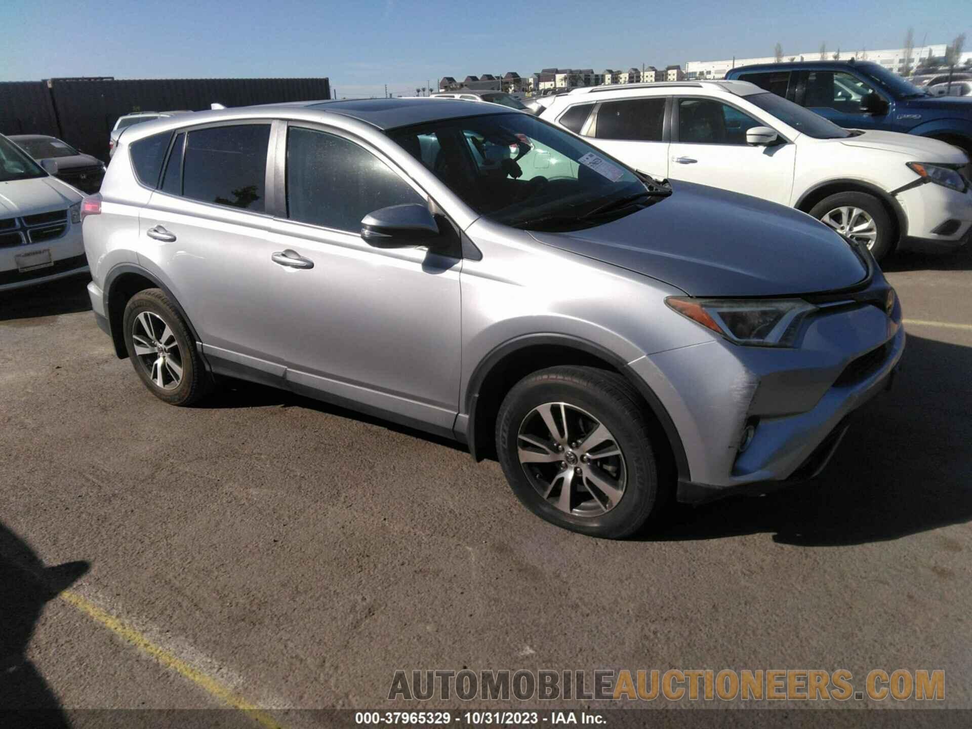 2T3WFREV0JW463805 TOYOTA RAV4 2018