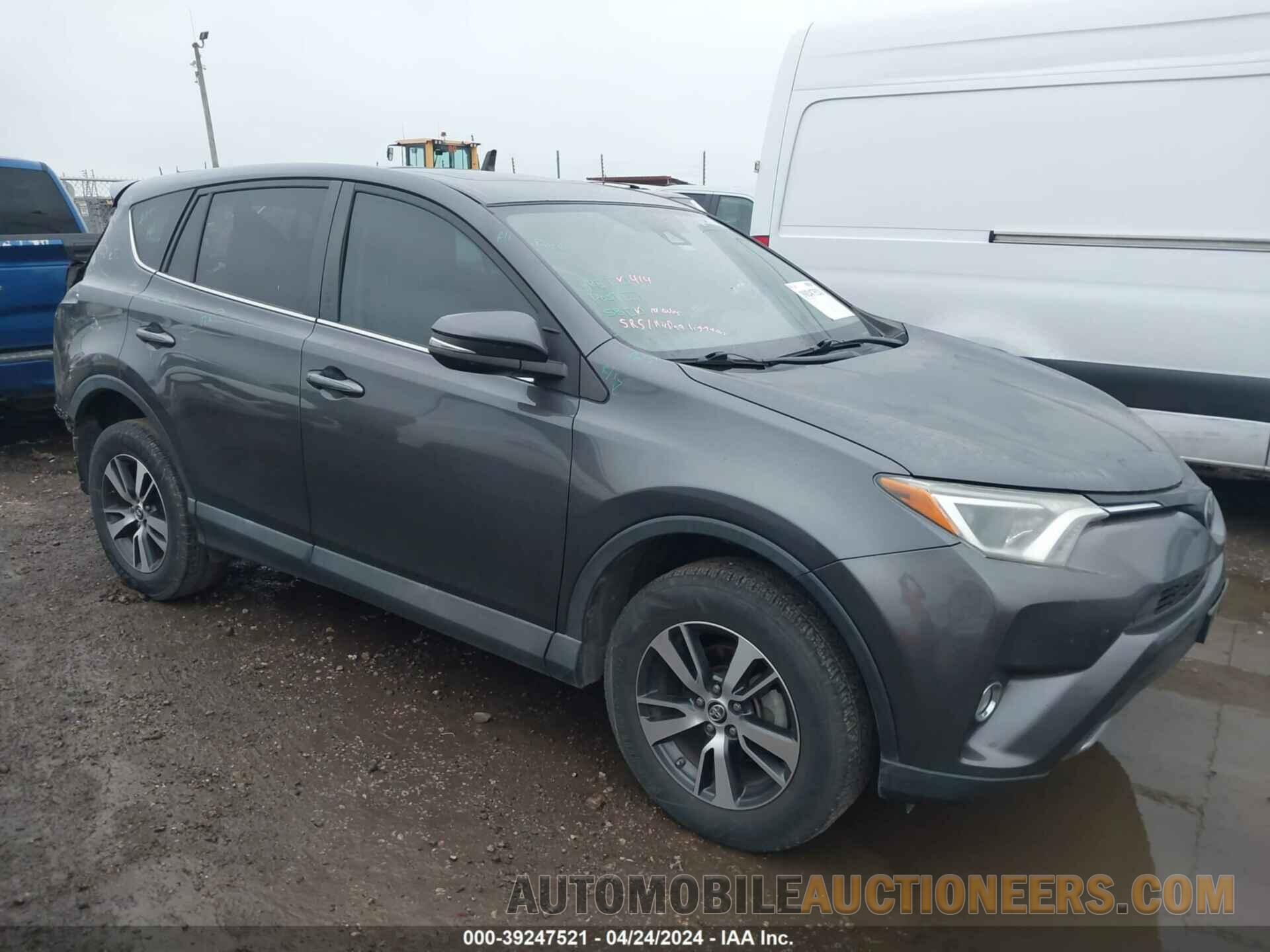 2T3WFREV0JW481687 TOYOTA RAV4 2018