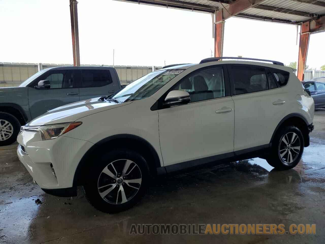 2T3WFREV0JW511853 TOYOTA RAV4 2018