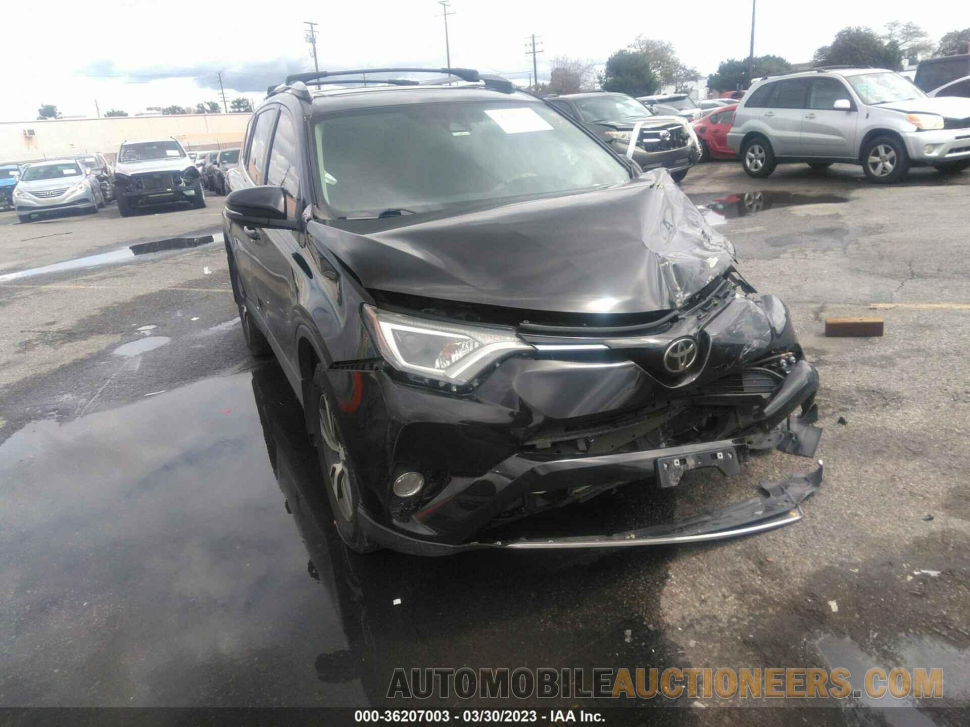 2T3WFREV1HW378997 TOYOTA RAV4 2017