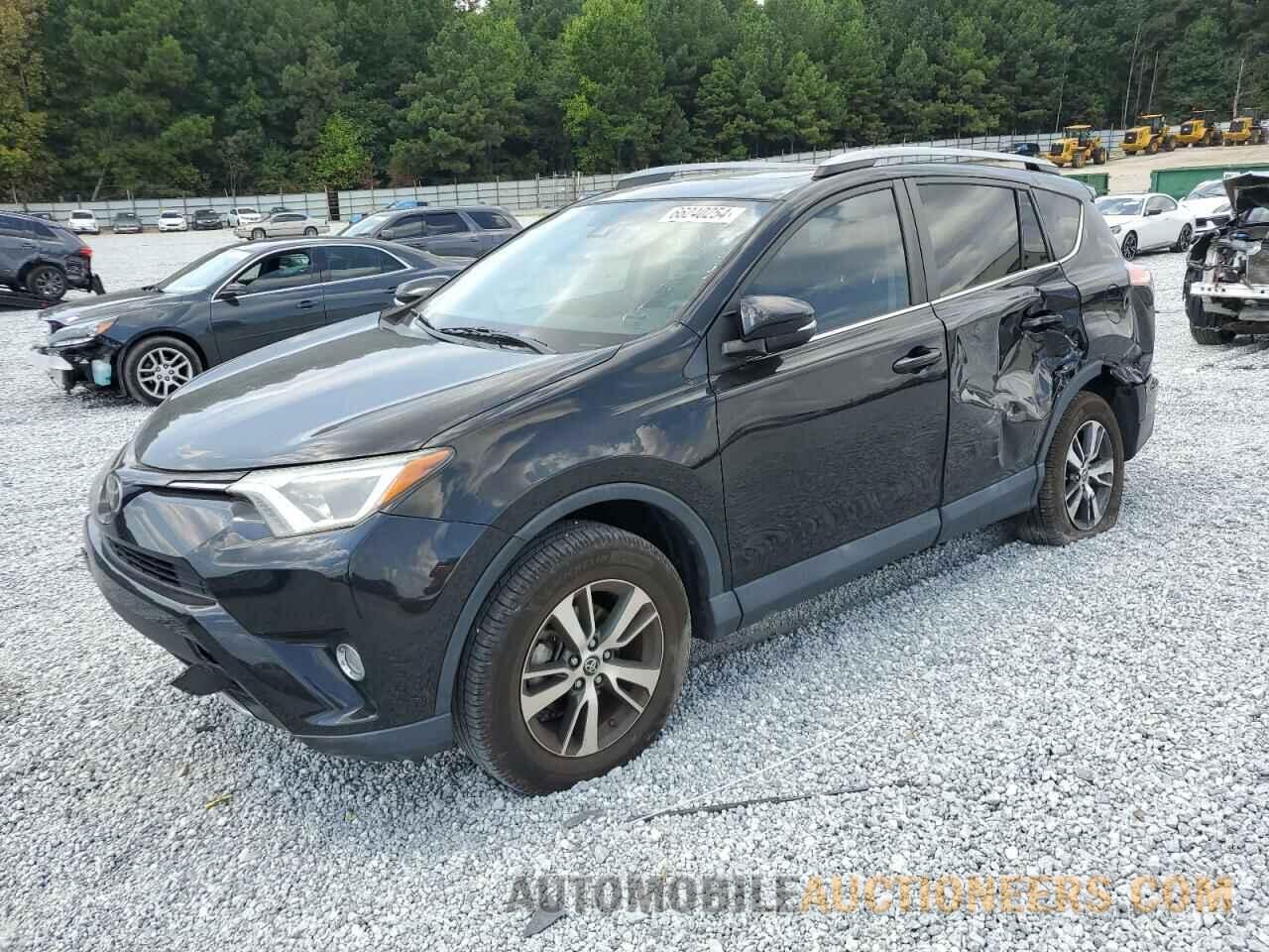 2T3WFREV1HW404563 TOYOTA RAV4 2017