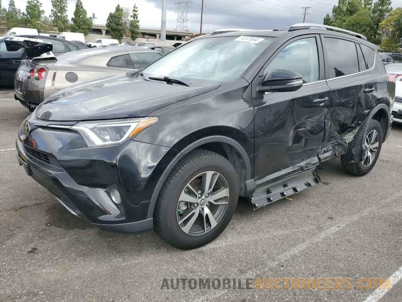 2T3WFREV1JW446026 TOYOTA RAV4 2018