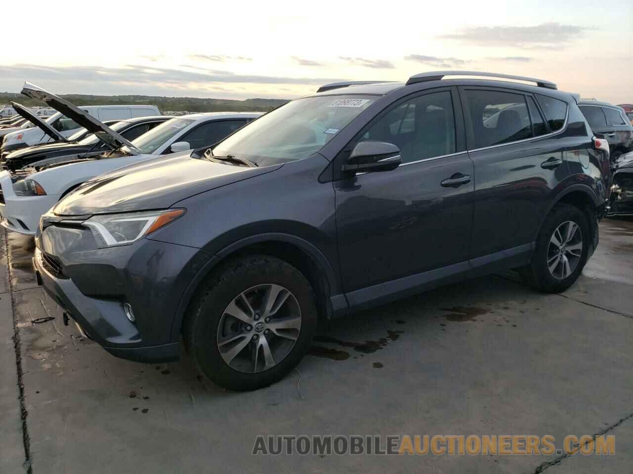 2T3WFREV1JW450075 TOYOTA RAV4 2018