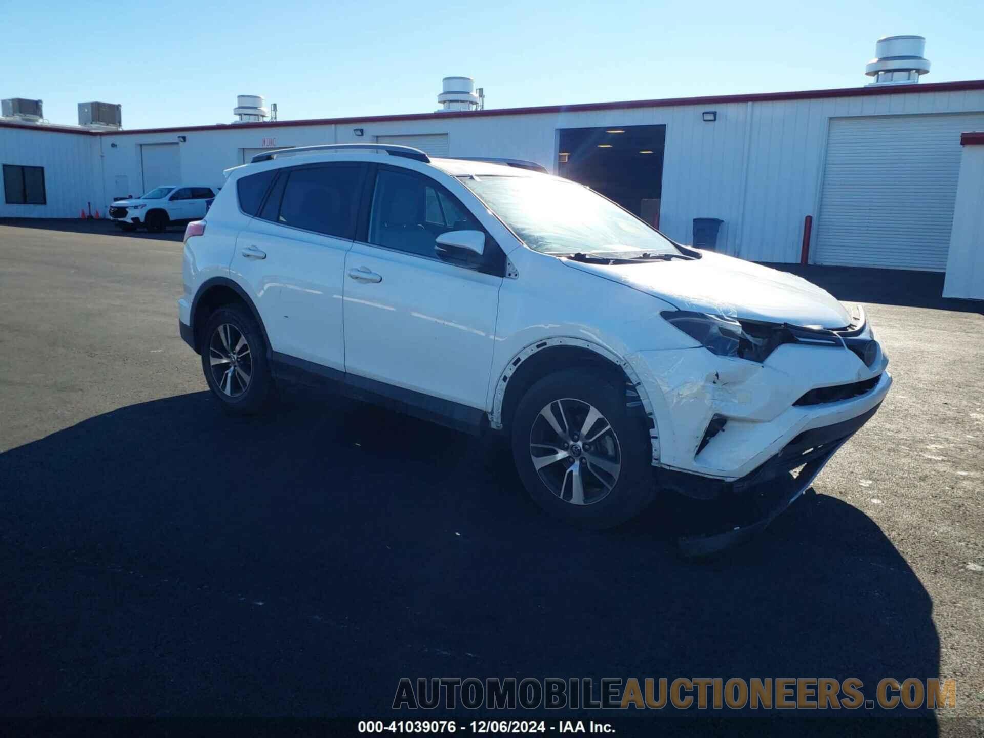 2T3WFREV1JW457317 TOYOTA RAV4 2018