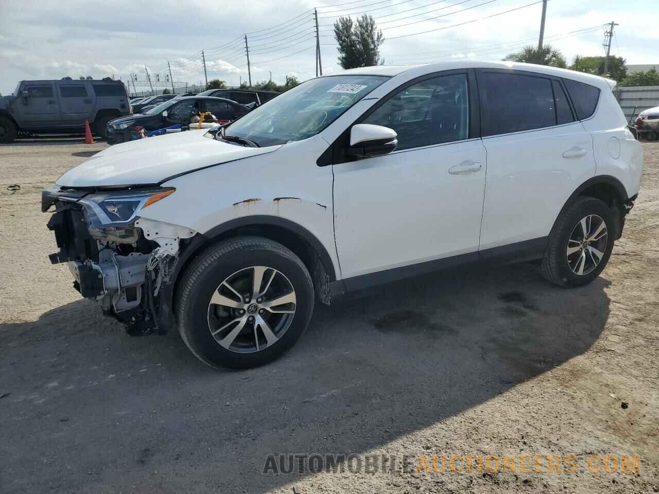 2T3WFREV1JW459357 TOYOTA RAV4 2018