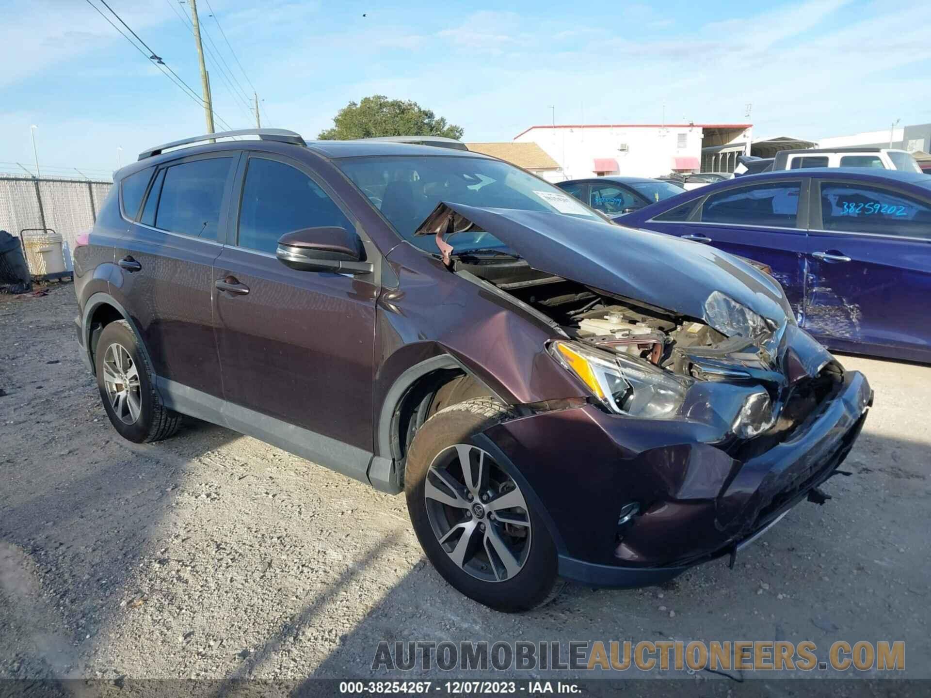 2T3WFREV1JW462565 TOYOTA RAV4 2018