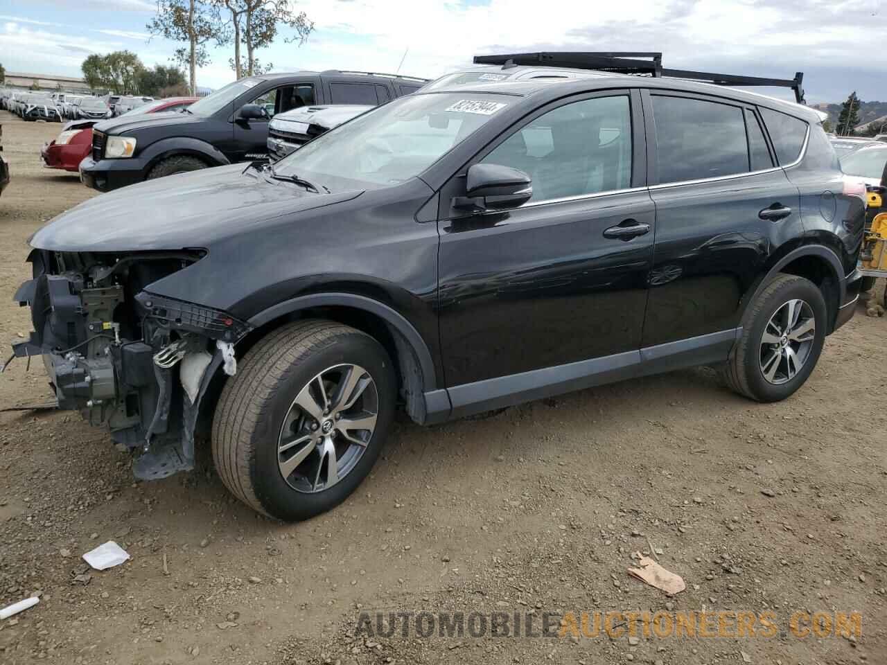 2T3WFREV1JW483383 TOYOTA RAV4 2018