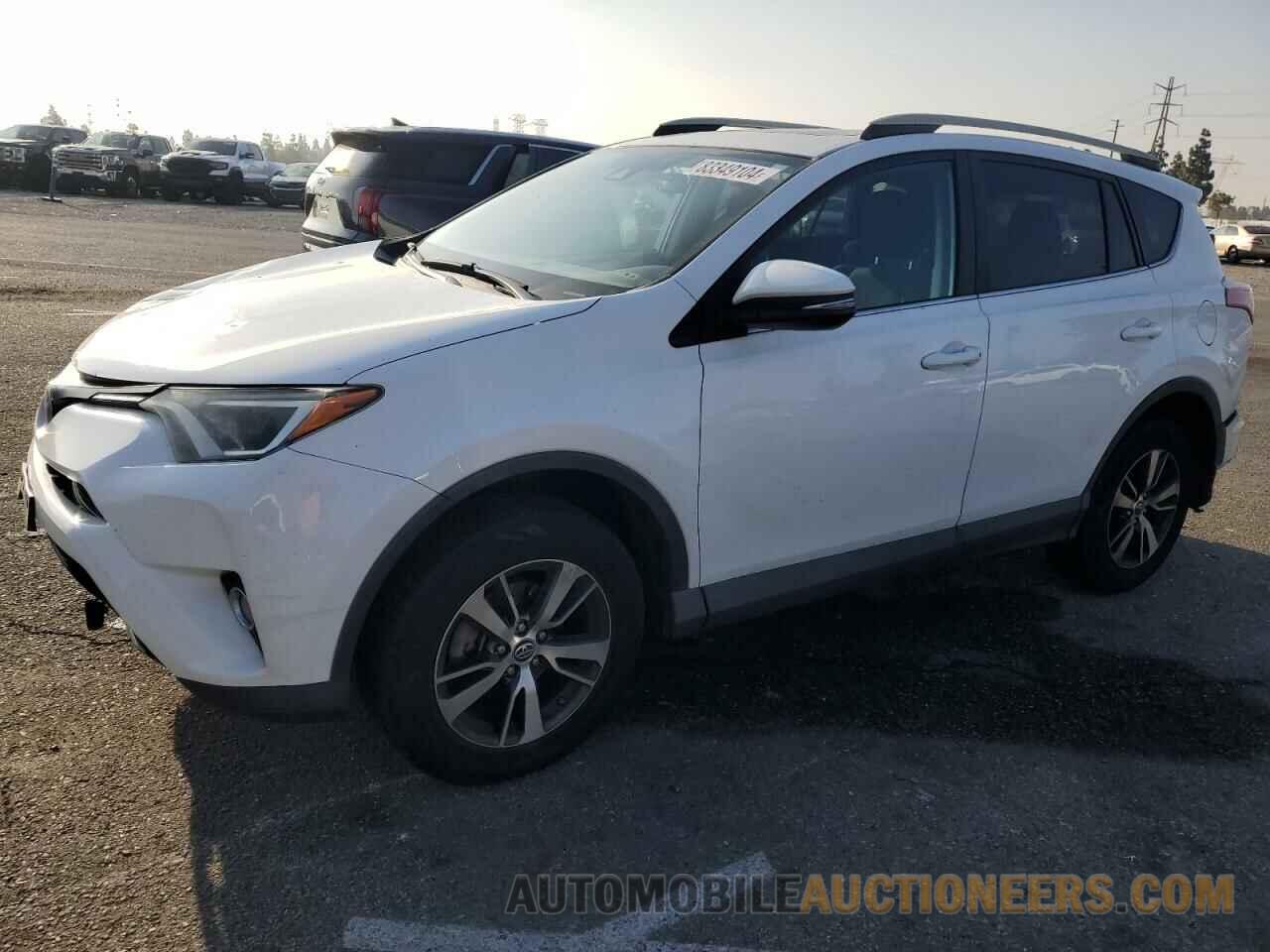 2T3WFREV1JW484825 TOYOTA RAV4 2018