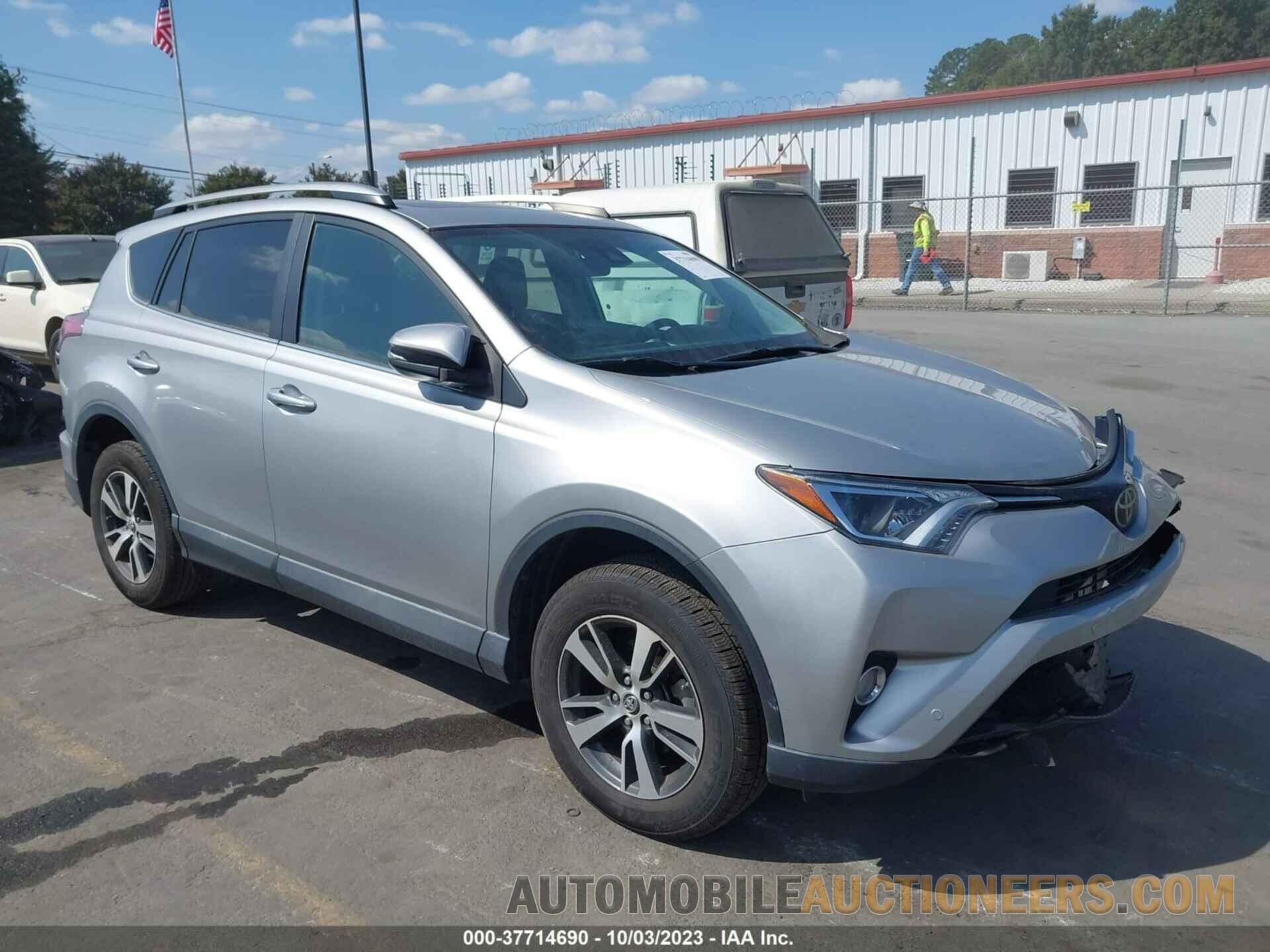 2T3WFREV1JW492326 TOYOTA RAV4 2018